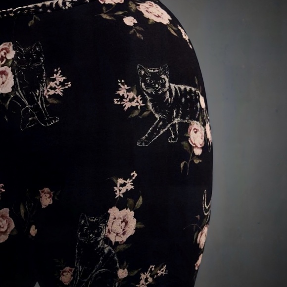 TORRID Cat Floral Nightfall Deep Black Full Length Legging NWT Size 4X - Picture 7 of 16